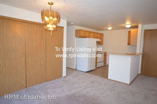 Building Photo - 5949 W Ellens Ferry Dr