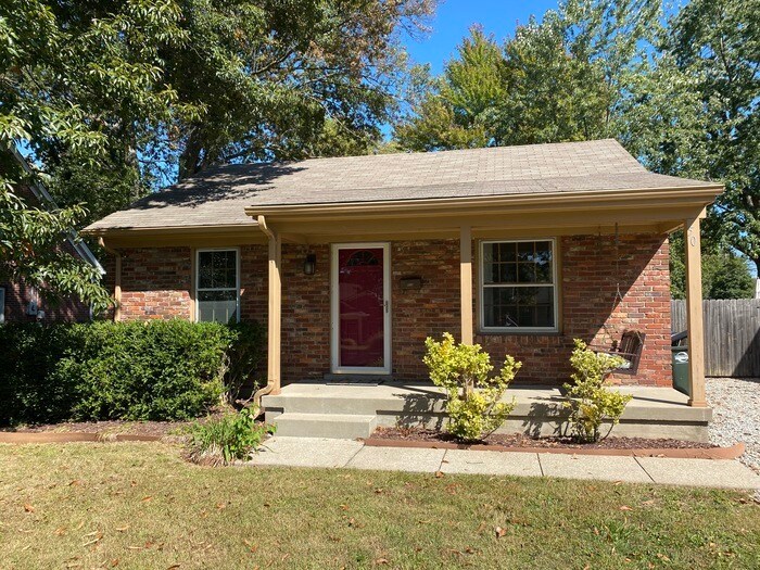 Foto principal - Cute 2 Bedroom home in St Matthews