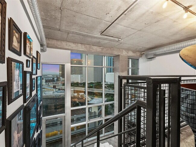 Building Photo - Bagby Street, Houston, TX 77002 - 1 BR 2 B...