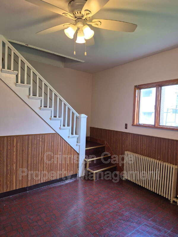 Building Photo - 722 Hazle St