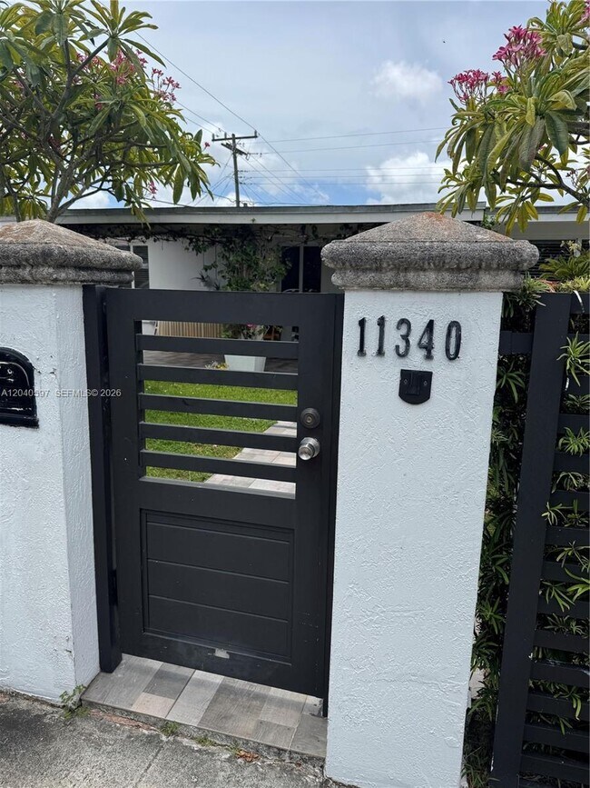 Foto del edificio - 11340 SW 41st Terrace
