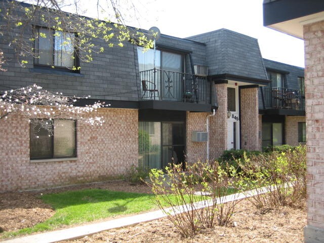 Primary Photo - 845 Westmoreland Dr