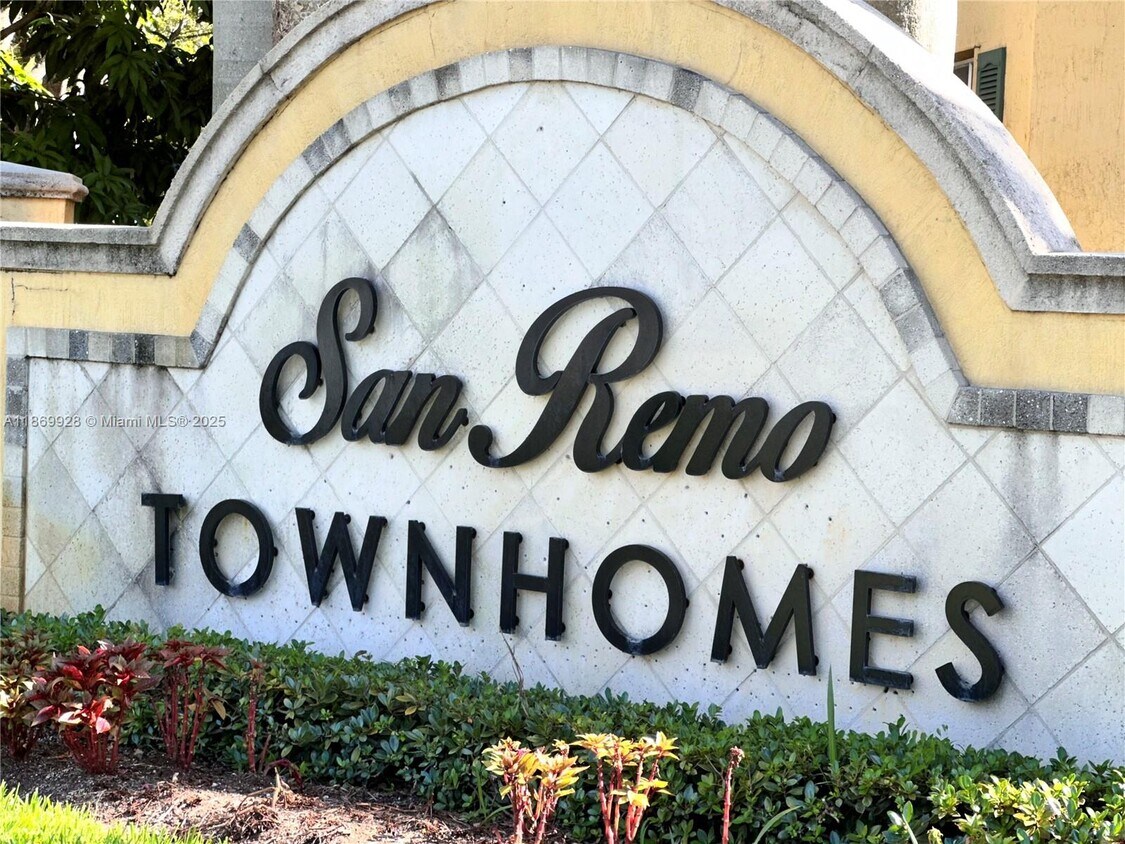 Foto principal - 6053 SW 19th Pl