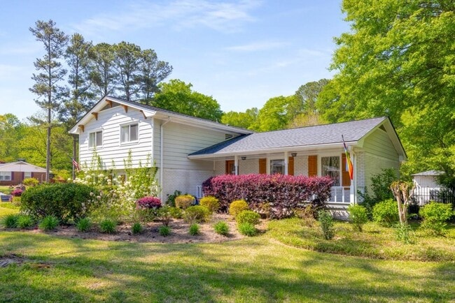 Building Photo - 4014 Foxglove Rd