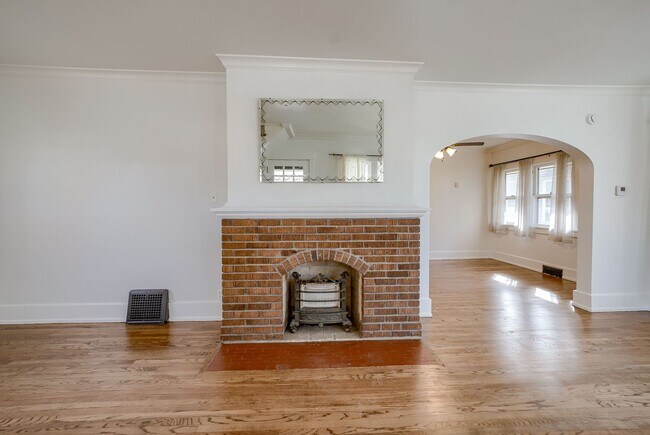 Building Photo - Nicely Updated 4 Bedroom With Heated 2+ Ca...
