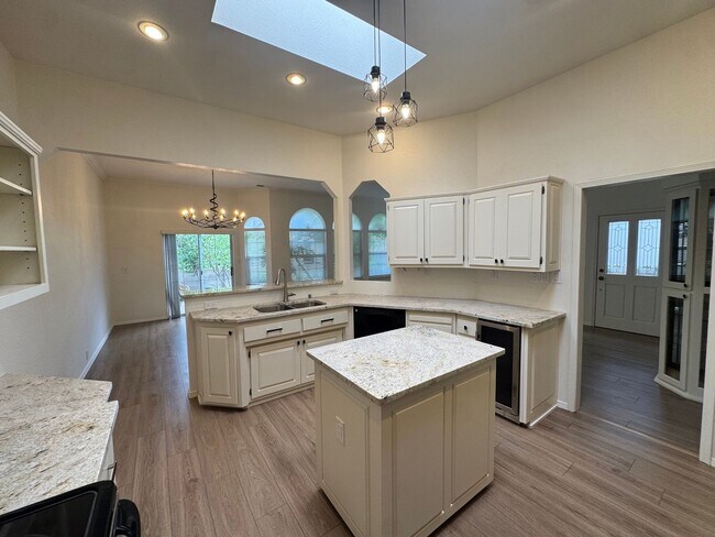 Foto del edificio - 9301 Ironshore NE