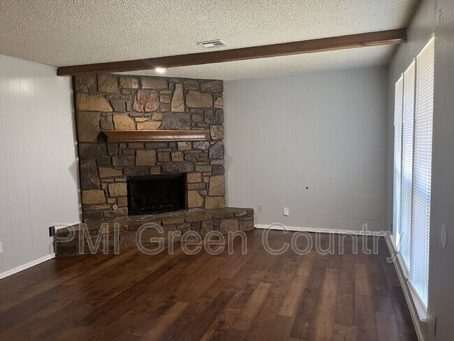 Foto del edificio - 13032 E 39th Pl