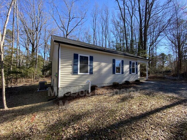 Building Photo - 170 Forest Grove Rd
