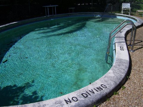 Piscina - 1400 Bayview Dr