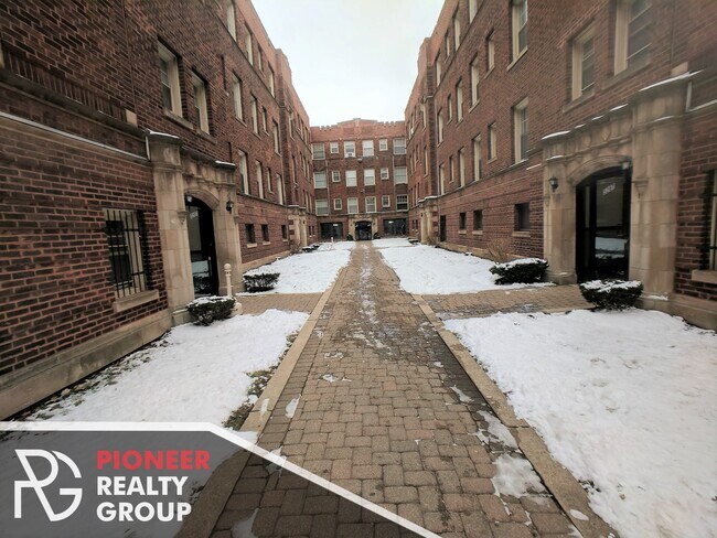 Foto del edificio - 3259 W Wrightwood Ave