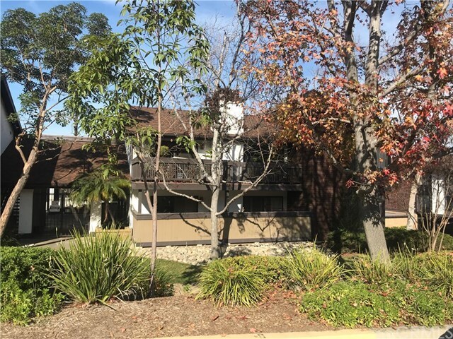 Foto principal - 2500 E Willow St