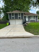 Building Photo - 402 Pacific Dr
