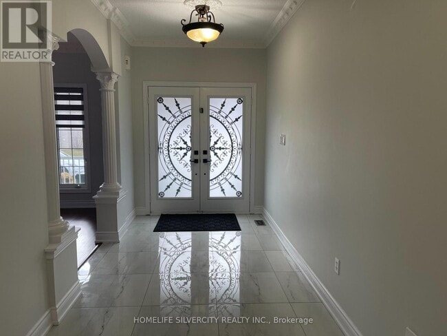 Building Photo - 4 Runnymede Crescent