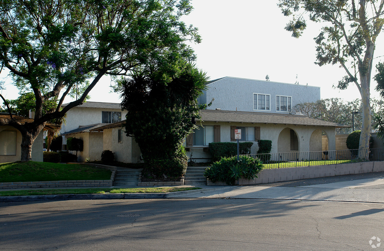 Primary Photo - 311 W Tularosa Ave