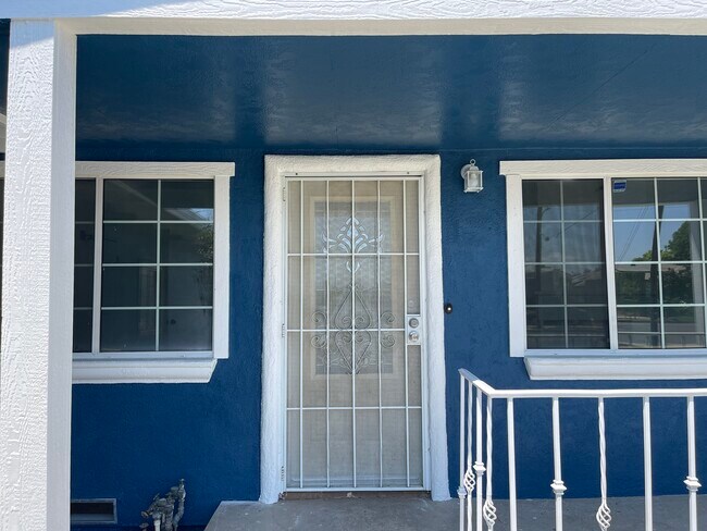 Building Photo - 9756 Catawba Ave