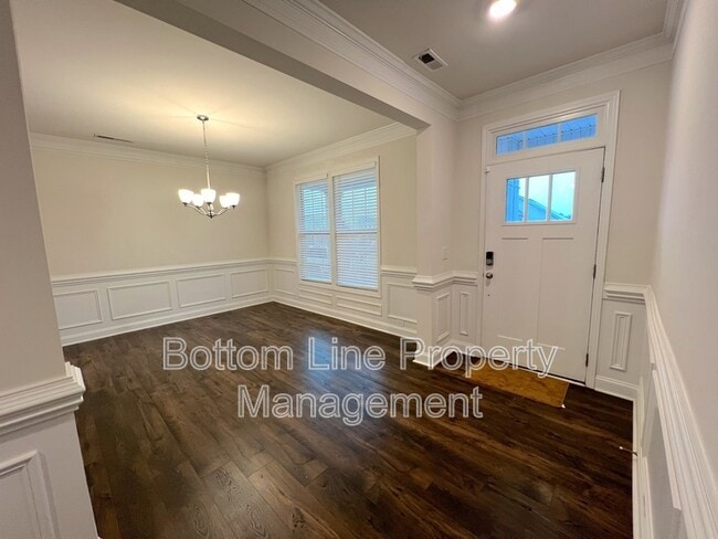 Building Photo - 145 Championship Dr