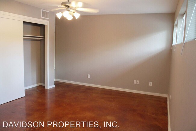 Building Photo - 1 br, 1 bath House - 116 Nova Mae Dr #1