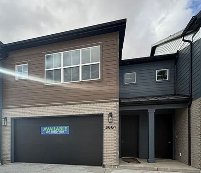 Building Photo - Brand New unit!