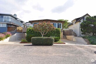 Building Photo - 8495 La Jolla Shores Dr