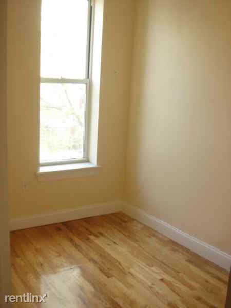 Building Photo - 256 54th St
