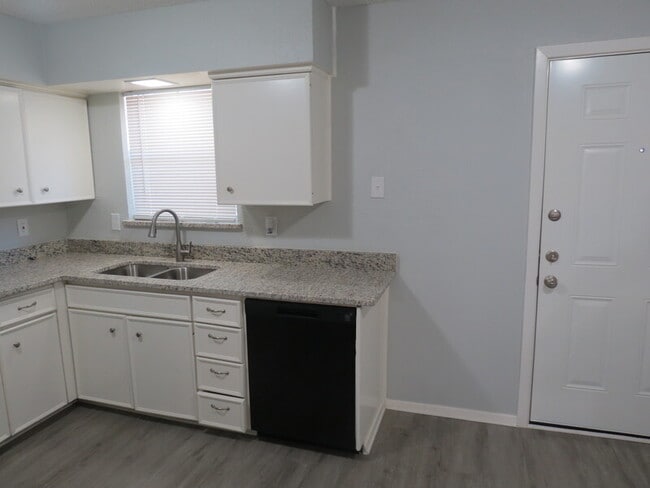 Building Photo - 2212 Arcady Ln