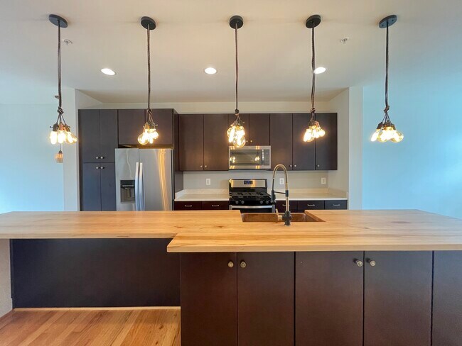 Foto del edificio - 924 King Farm Blvd