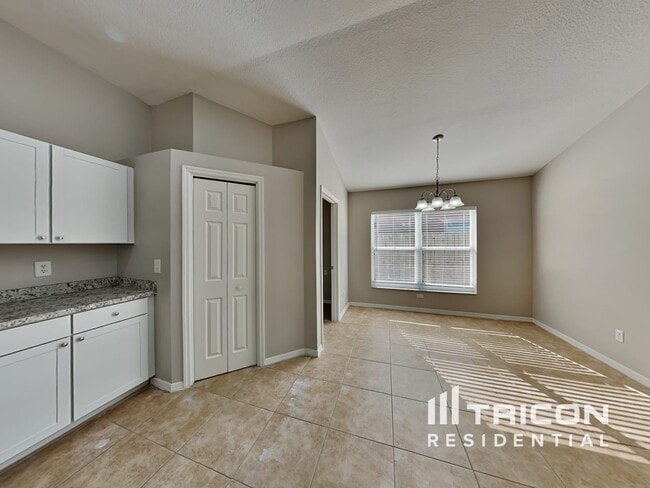Building Photo - 644 Sand Ridge Dr