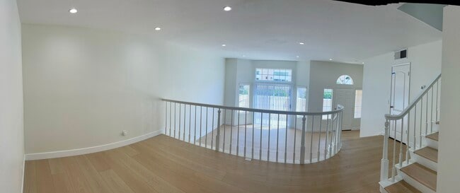 Building Photo - 2300 Maple Ave