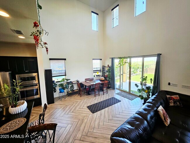 Foto del edificio - 22112 N 59th Pl