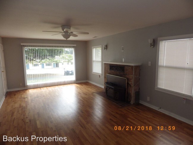 Building Photo - 3 br, 2 bath House - 17721 Pesante Rd.