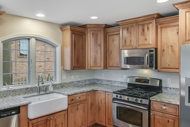 Foto del edificio - 663 Vinewood Ave