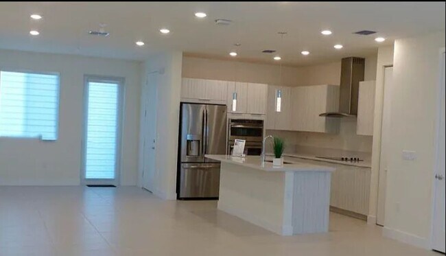 Foto del edificio - 9381 W 33rd Ln