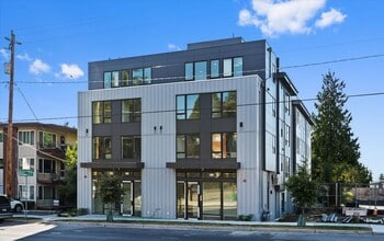 Building Photo - 9717 Greenwood Ave N