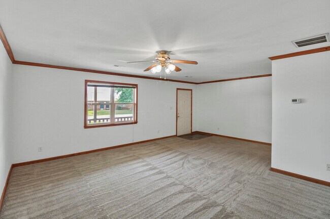 Building Photo - 1441 Wilshire Cir