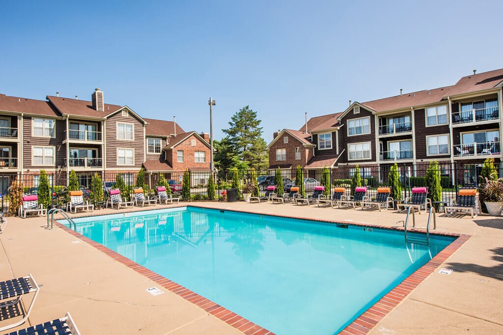 Green Trails Apartment Homes Lisle, IL