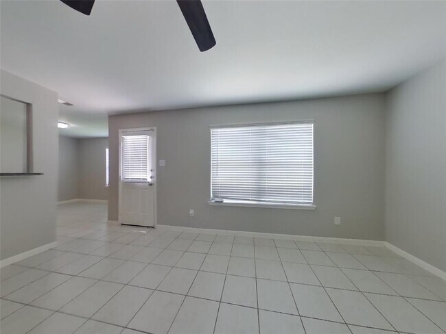 Foto del edificio - 652 Totem Trail Dr