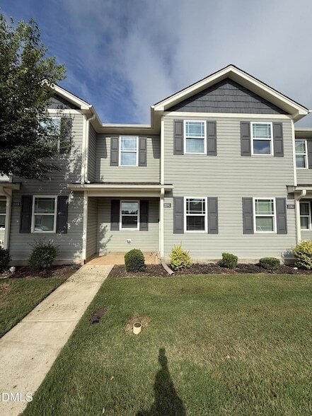 Building Photo - 2091 Wiggins Village Dr