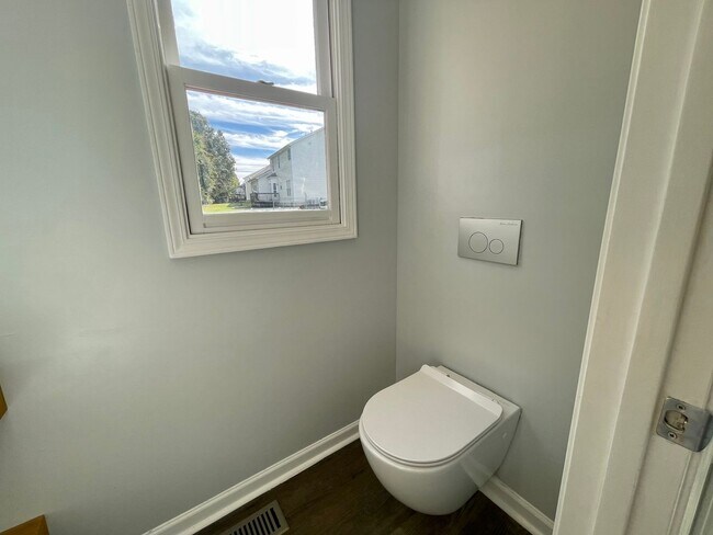 Foto del edificio - Gorgeous One of a Kind Home! - Available Now!