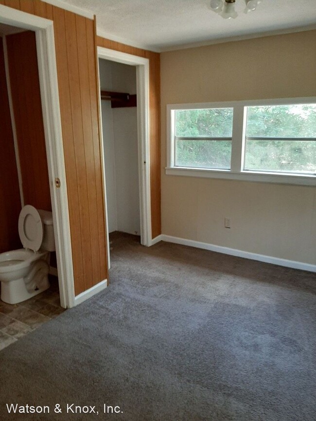 Building Photo - 1081 Davis Cir
