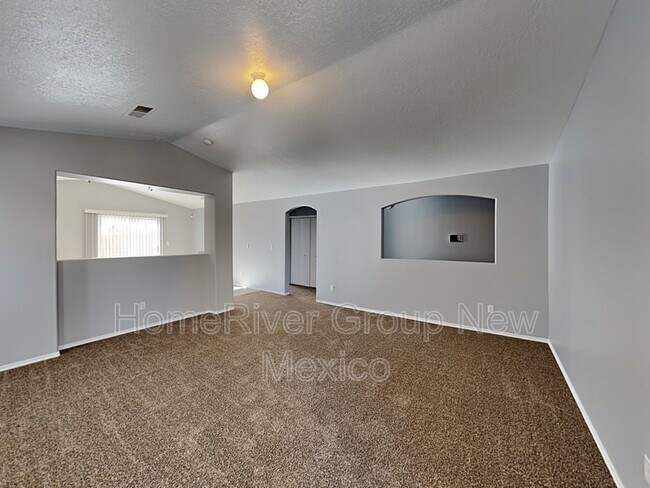 Foto del edificio - 7724 Eagle Ave NW