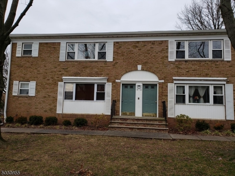 Primary Photo - 18 Judson St