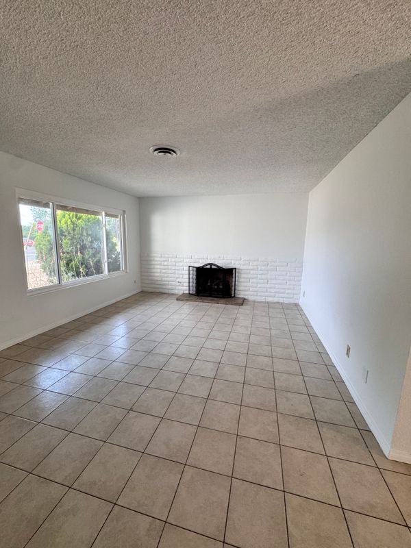 Building Photo - 41272 Mayberry Ave