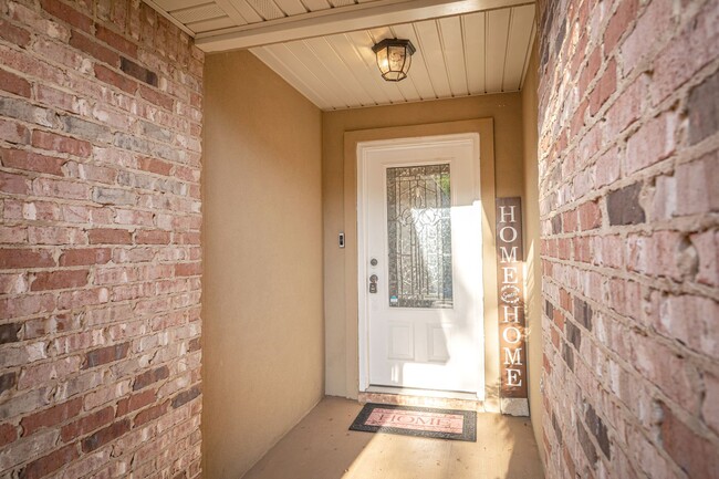 Foto del edificio - 3 bed 2 bath home with pool in Gulfport