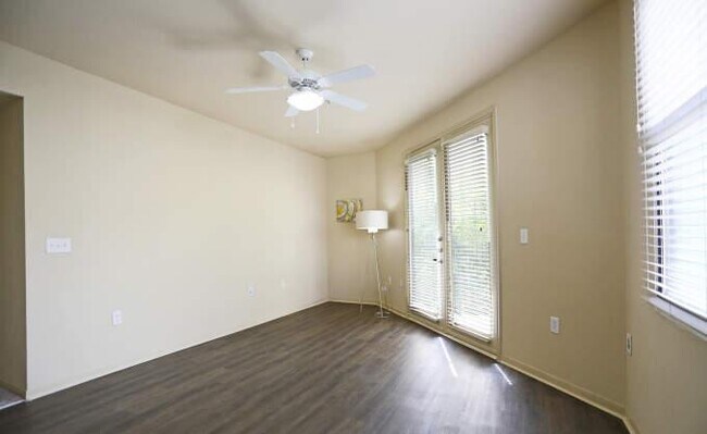 Building Photo - 1 bedroom in Dallas TX 75204