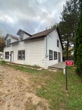Building Photo - 7932 Violet Dr