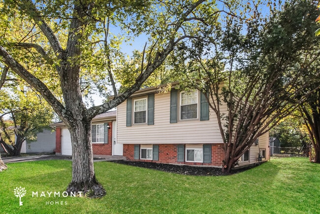 Building Photo - 1711 W Kemper Rd