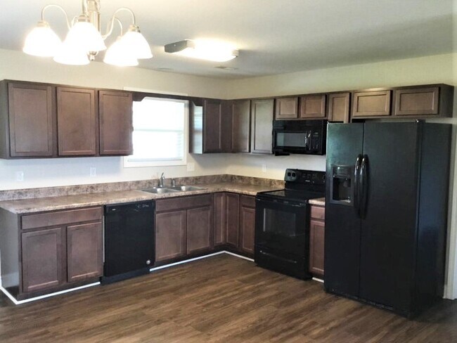 Foto del edificio - 6515 Mission Springs Ln