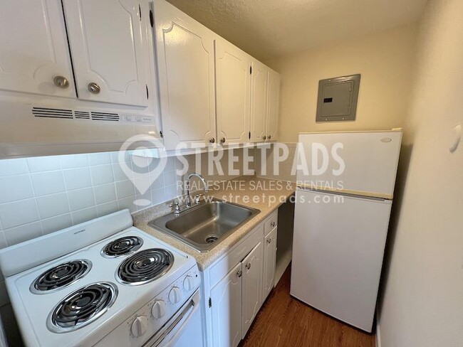 Building Photo - 1 bedroom in Boston MA 02135