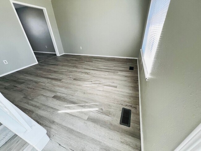 Photo - Beautifully Updated 2BD 1BA, Two-Story Dup... House