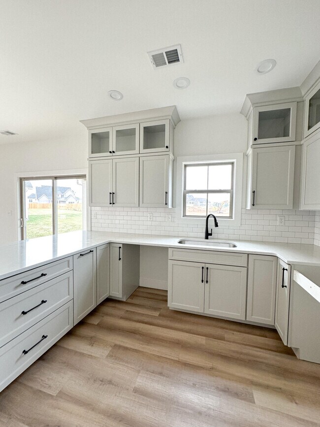 Building Photo - 219 Krauss Dr